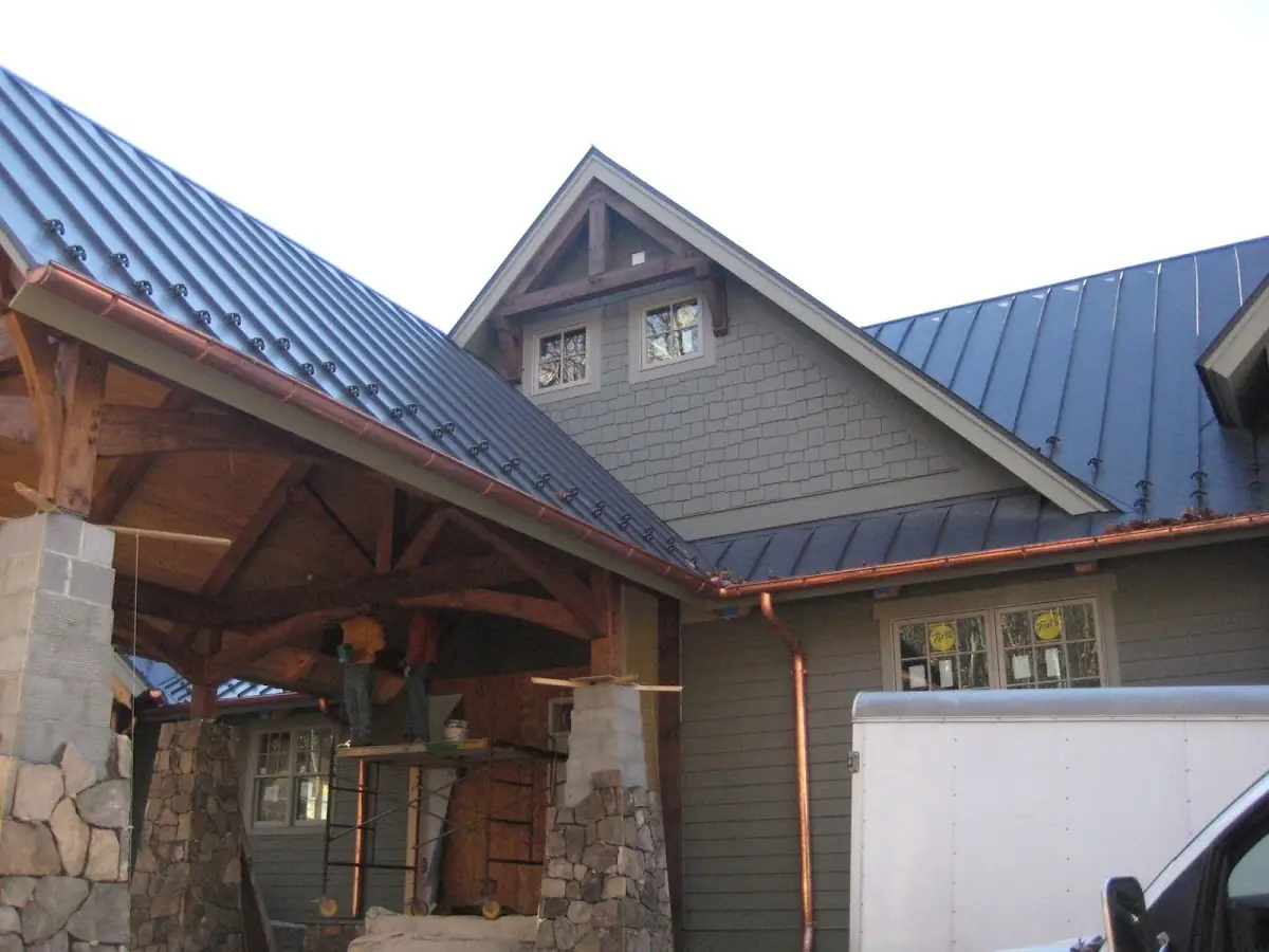 Craftsman Roofing team delivering quality roofing work in River Ridge Country Club